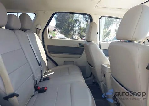 2010 Ford Escape Xlt from USA, damaged, VIN 1FMCU9DG5AKC61882